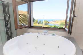 A Ballenera de Caneliñas