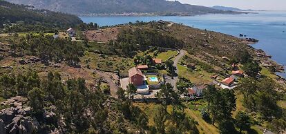 A Ballenera de Caneliñas