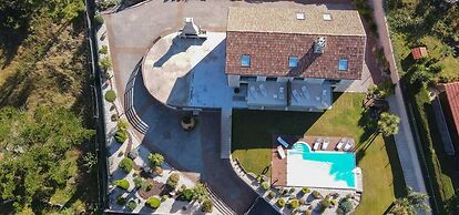 A Ballenera de Caneliñas