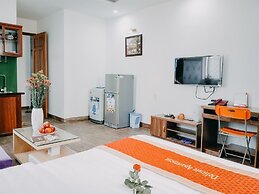 Delicate Serviced Apartment And Hotel