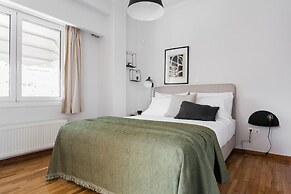 Remarkable 2BR Apartment in Paleo Faliro