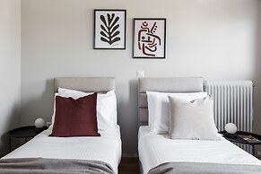 Celestial 3BR Apartment with Balcony