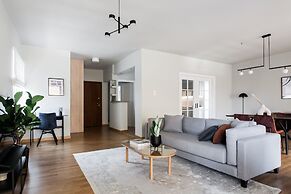 Celestial 3BR Apartment with Balcony