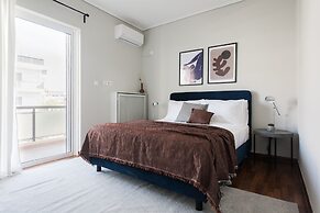 Celestial 3BR Apartment with Balcony