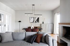 Celestial 3BR Apartment with Balcony