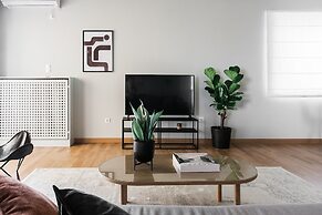 Celestial 3BR Apartment with Balcony