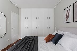 Celestial 3BR Apartment with Balcony