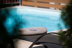 Almiriki Chios Rooms & Apartments