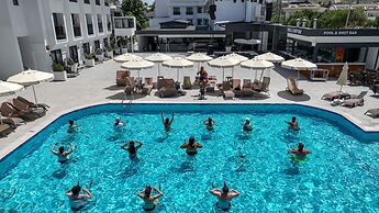 Saint Star Kemer - Adult Only +16