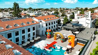 Saint Star Kemer - Adult Only +16