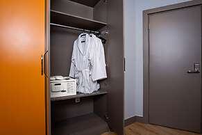 Saint Star Kemer - Adult Only +16