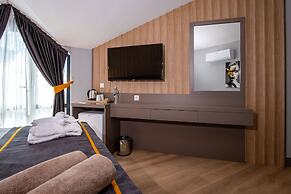 Saint Star Kemer - Adult Only +16