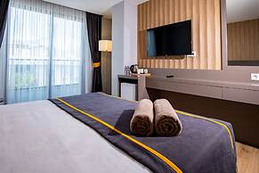 Saint Star Kemer - Adult Only +16