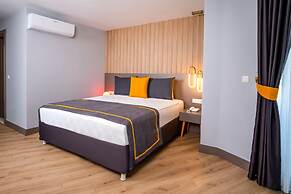 Saint Star Kemer - Adult Only +16