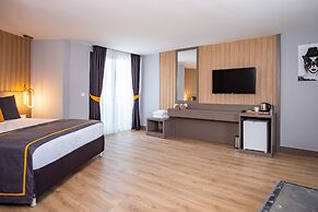 Saint Star Kemer - Adult Only +16