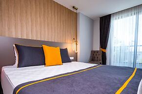 Saint Star Kemer - Adult Only +16