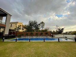 Villa with pool