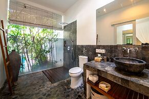 Trendy 3br Private Villa Seminyak