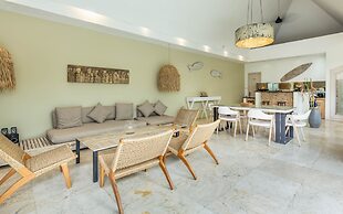 Trendy 3br Private Villa Seminyak