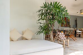 Trendy 3br Private Villa Seminyak