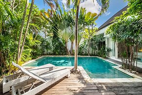 Trendy 3br Private Villa Seminyak
