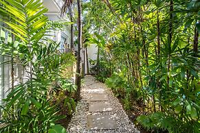 Trendy 3br Private Villa Seminyak