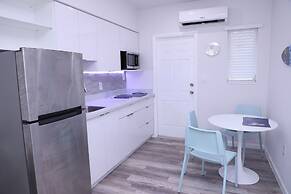 Douglas Rd Apartments