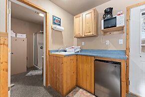 Echo Valley Resort & Cabins