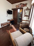 Dionysos 1789 Boutique Hotel