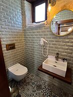 Dionysos 1789 Boutique Hotel