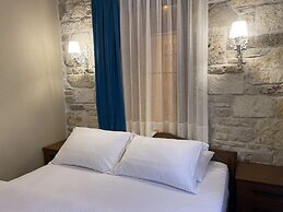 Dionysos 1789 Boutique Hotel