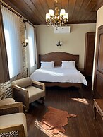 Dionysos 1789 Boutique Hotel