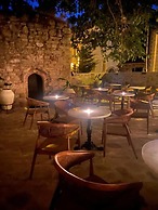 Dionysos 1789 Boutique Hotel