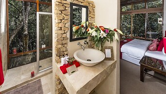 Trogon House and Forest spa