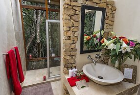 Trogon House and Forest spa