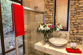 Trogon House and Forest spa