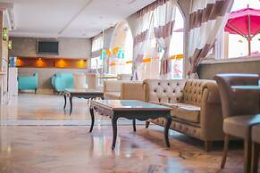 Hotel Marabout - Families and Couples Only