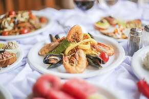 Hotel Marabout - Families and Couples Only