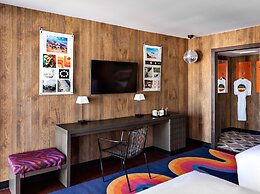 Americana Motor Hotel