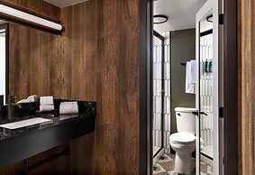 Americana Motor Hotel