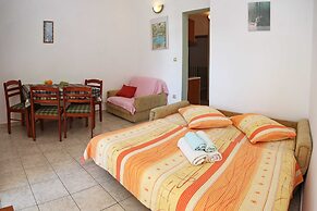 Apartments & Rooms Villa Petra