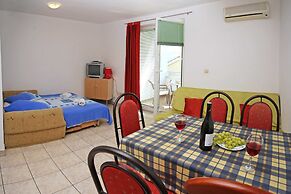 Apartments & Rooms Villa Petra