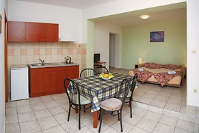 Apartments & Rooms Villa Petra