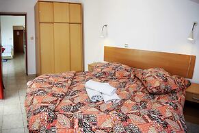 Apartments & Rooms Villa Petra