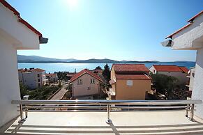 Apartments & Rooms Villa Petra