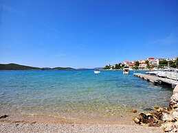 Apartments & Rooms Villa Petra