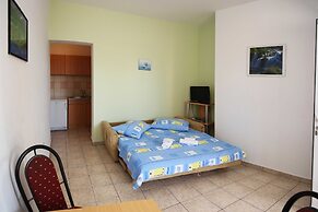 Apartments & Rooms Villa Petra