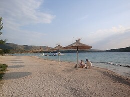 Apartments & Rooms Villa Petra