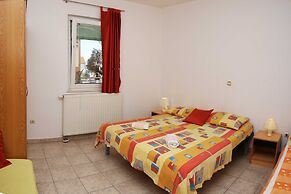 Apartments & Rooms Villa Petra