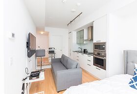 Downtown-CN Tower-Jays